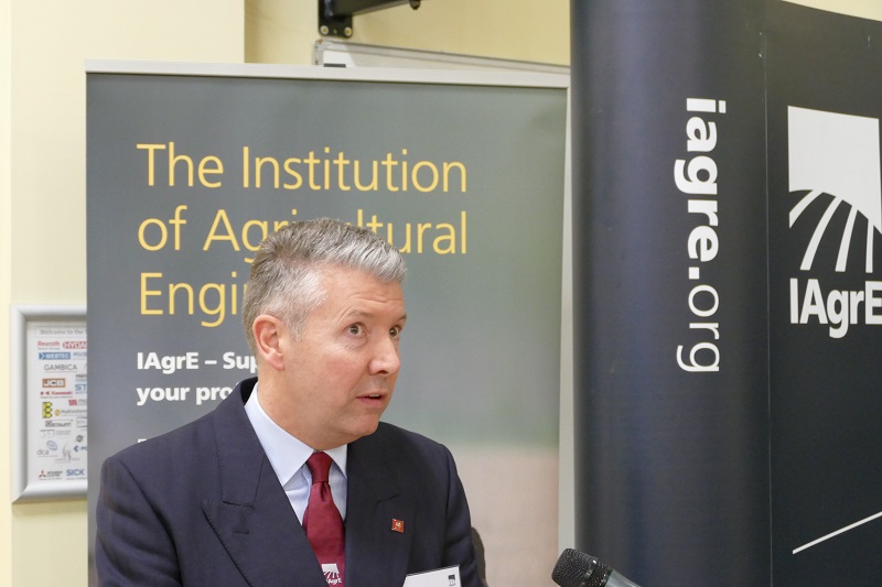 Ed introduces himself to IAgrE
