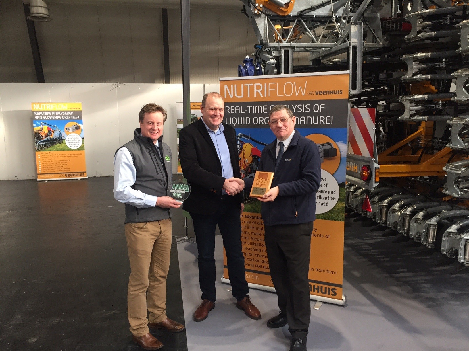 Veenhuis Nutri-Flow slurry analysis wins the IAgrE Ivel award for Innovation 